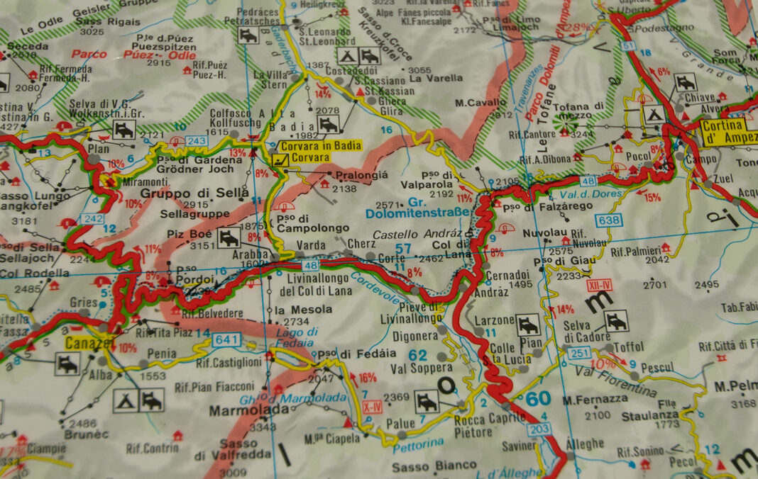 Kartblad som inte missar en enda kurva