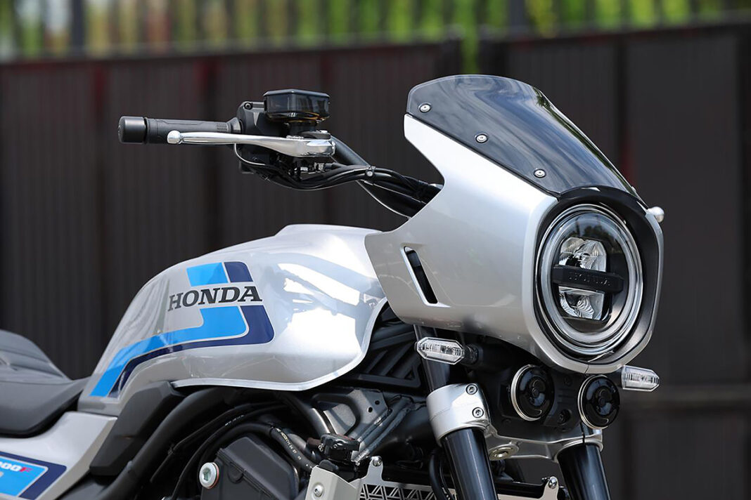 Ny version av 2025 CB 1000 F